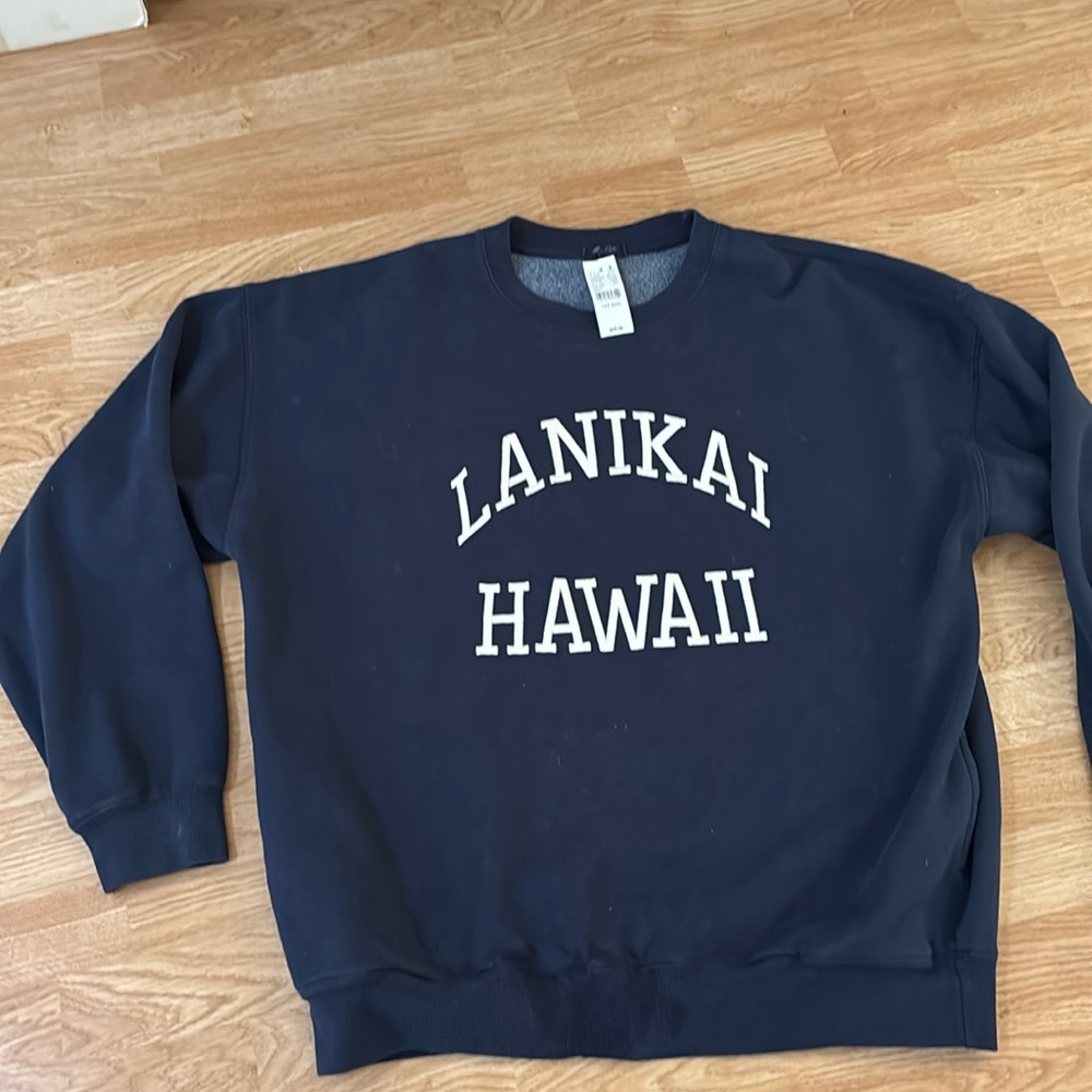 Brandy Melville uni sex navy color